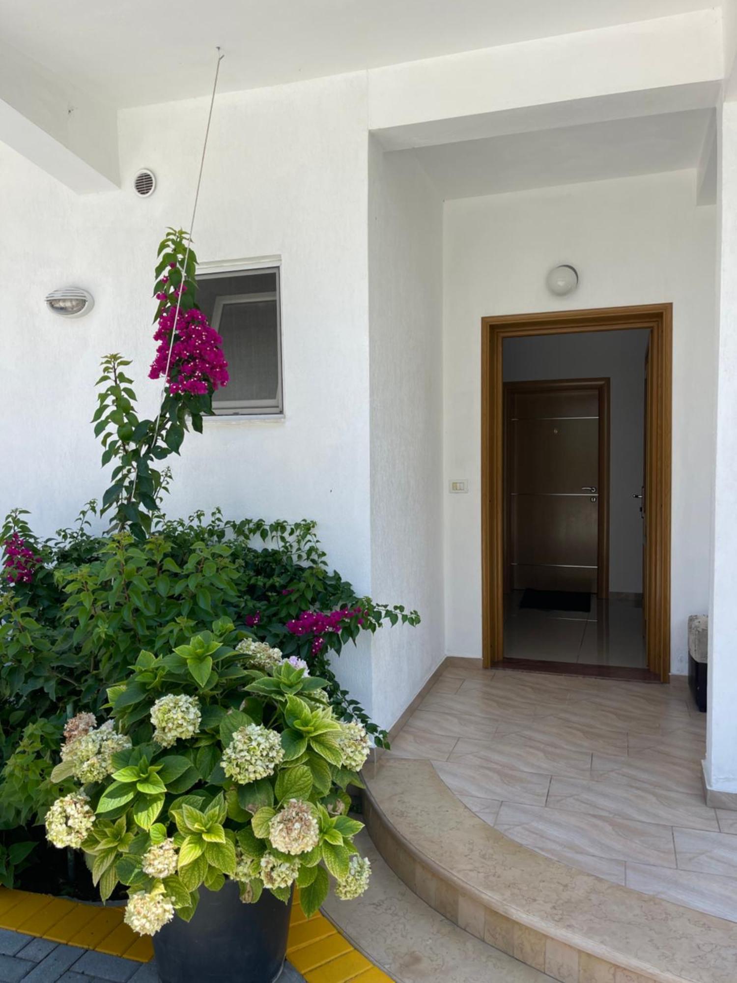 Guest House Lionel Durrës Zewnętrze zdjęcie